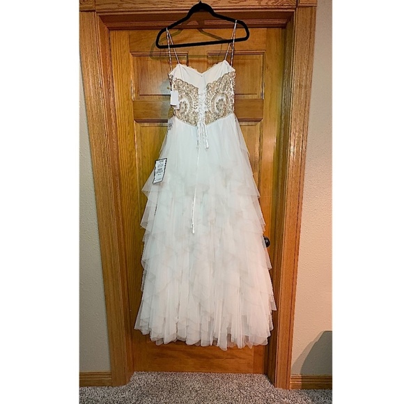 Say Yes to the Prom Juniors Embellished Strapless Cascade Gown Ivory Gold  SZ 7 - Picture 5 of 16